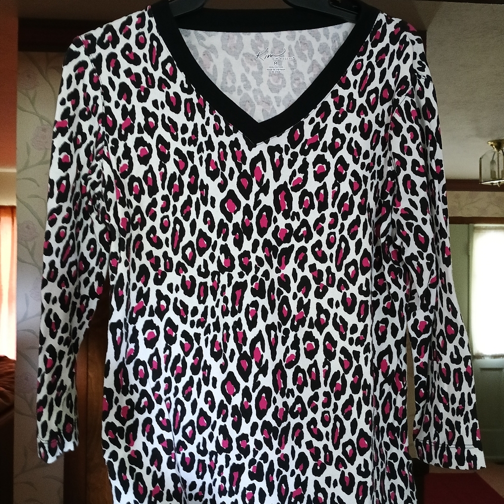 Fuchsia and Black Leopard Print Mid-length Sleeve Top